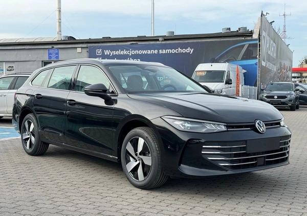 Volkswagen Passat cena 199990 przebieg: 1, rok produkcji 2024 z Kudowa-Zdrój małe 497